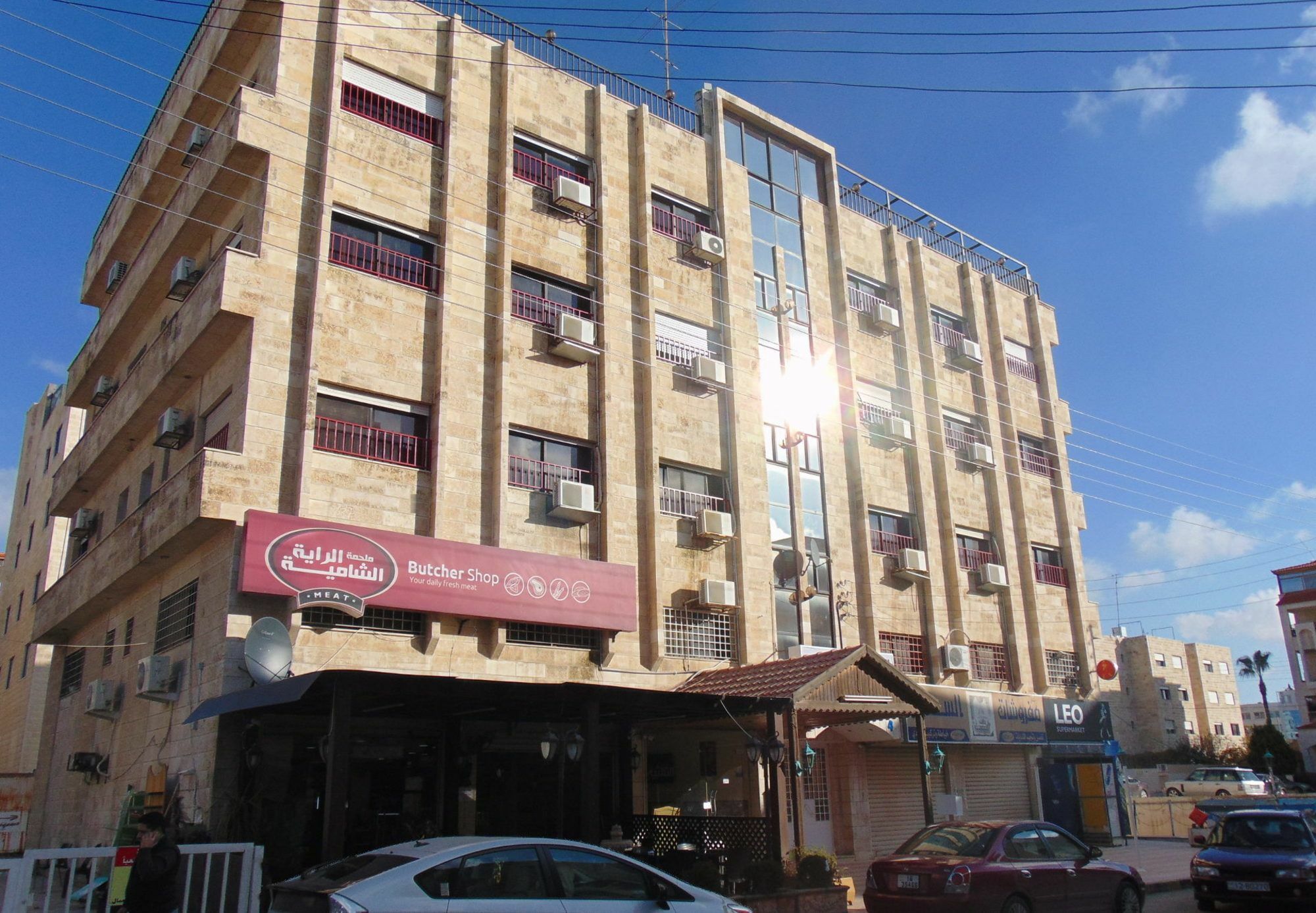 Al-Nujoom Hotel Suites Amman Exterior photo